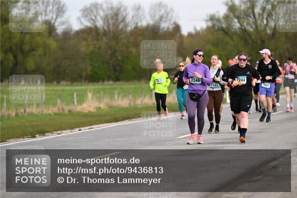 12.04.2026 - 45. Internationalen Wilhelmsburger Insellauf Dr. Thomas Lammeyer http://msf.ph/oto/9436813 12.04.2026 09:28:49 Laufen 7616, 2245, 2342, 2244, 3690 meine-sportfotos.de
