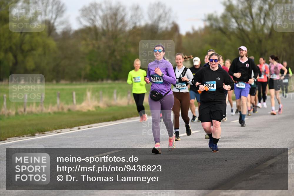 12.04.2026 - 45. Internationalen Wilhelmsburger Insellauf Dr. Thomas Lammeyer http://msf.ph/oto/9436823 12.04.2026 09:28:50 Laufen 2245, 3690, 2342, 2244 meine-sportfotos.de