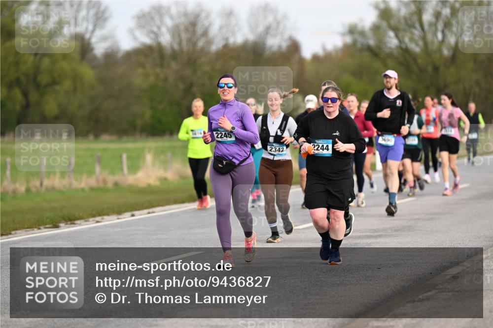12.04.2026 - 45. Internationalen Wilhelmsburger Insellauf Dr. Thomas Lammeyer http://msf.ph/oto/9436827 12.04.2026 09:28:51 Laufen 2245, 2342, 2244, 3690 meine-sportfotos.de