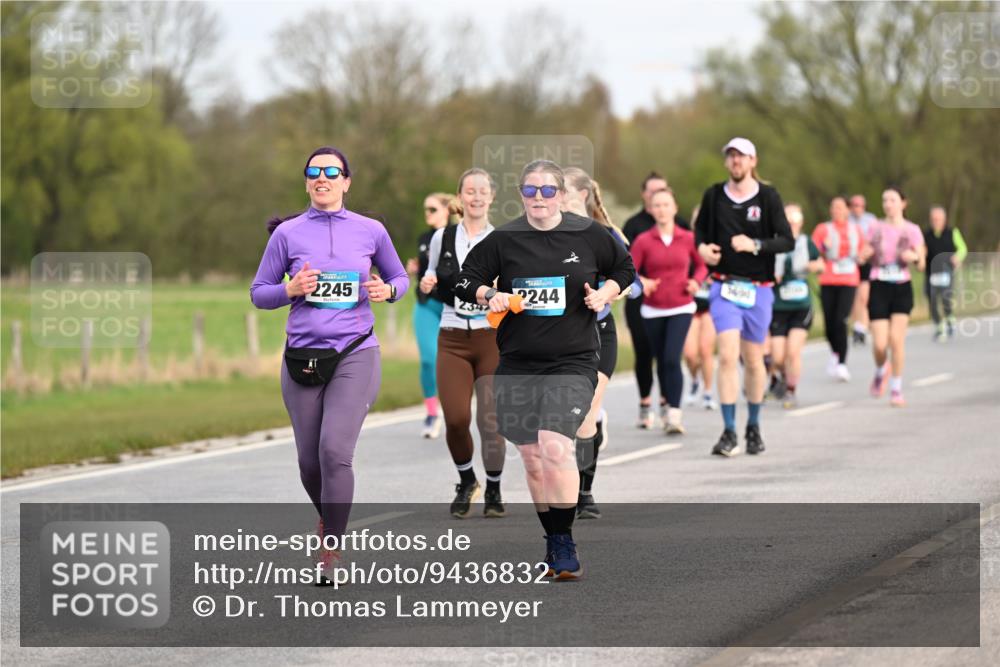 12.04.2026 - 45. Internationalen Wilhelmsburger Insellauf Dr. Thomas Lammeyer http://msf.ph/oto/9436832 12.04.2026 09:28:52 Laufen 2245, 2244, 5600 meine-sportfotos.de