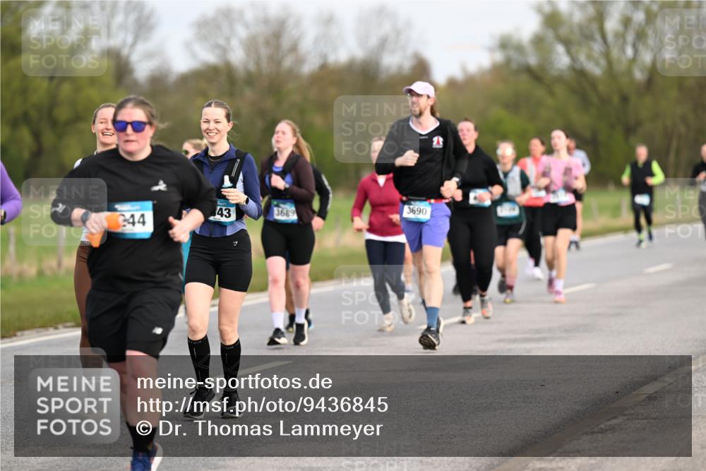 12.04.2026 - 45. Internationalen Wilhelmsburger Insellauf Dr. Thomas Lammeyer http://msf.ph/oto/9436845 12.04.2026 09:28:54 Laufen 344, 43, 3689, 3690 meine-sportfotos.de