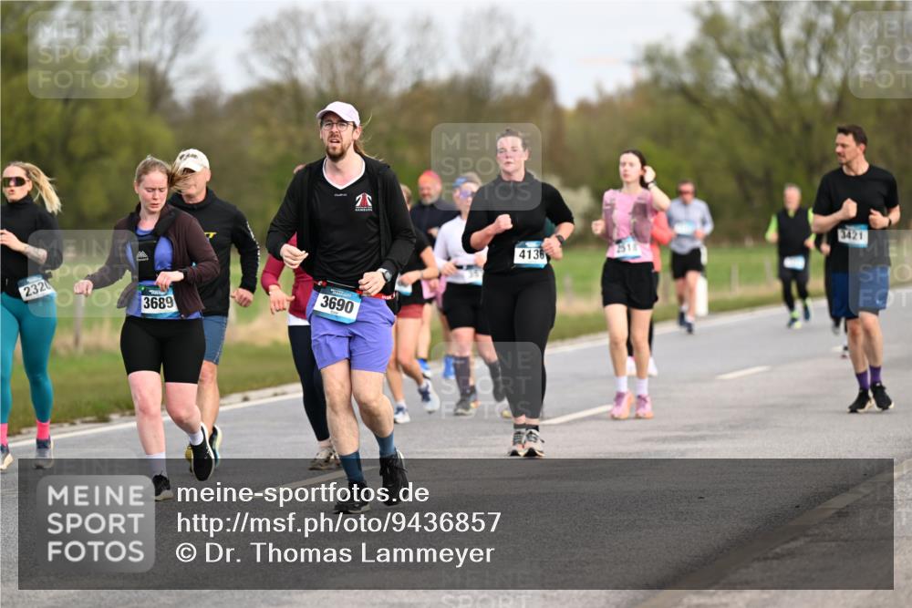 12.04.2026 - 45. Internationalen Wilhelmsburger Insellauf Dr. Thomas Lammeyer http://msf.ph/oto/9436857 12.04.2026 09:28:57 Laufen 2320, 3689, 3690, 4136, 3421 meine-sportfotos.de