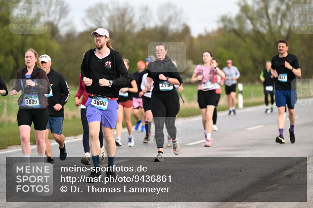 12.04.2026 - 45. Internationalen Wilhelmsburger Insellauf Dr. Thomas Lammeyer http://msf.ph/oto/9436861 12.04.2026 09:28:57 Laufen 3689, 3690, 4136, 1421 meine-sportfotos.de
