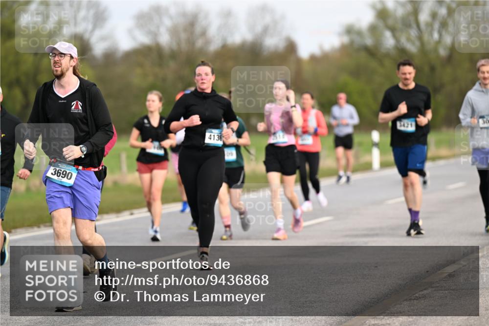 12.04.2026 - 45. Internationalen Wilhelmsburger Insellauf Dr. Thomas Lammeyer http://msf.ph/oto/9436868 12.04.2026 09:28:59 Laufen 3690, 30, 4136 meine-sportfotos.de