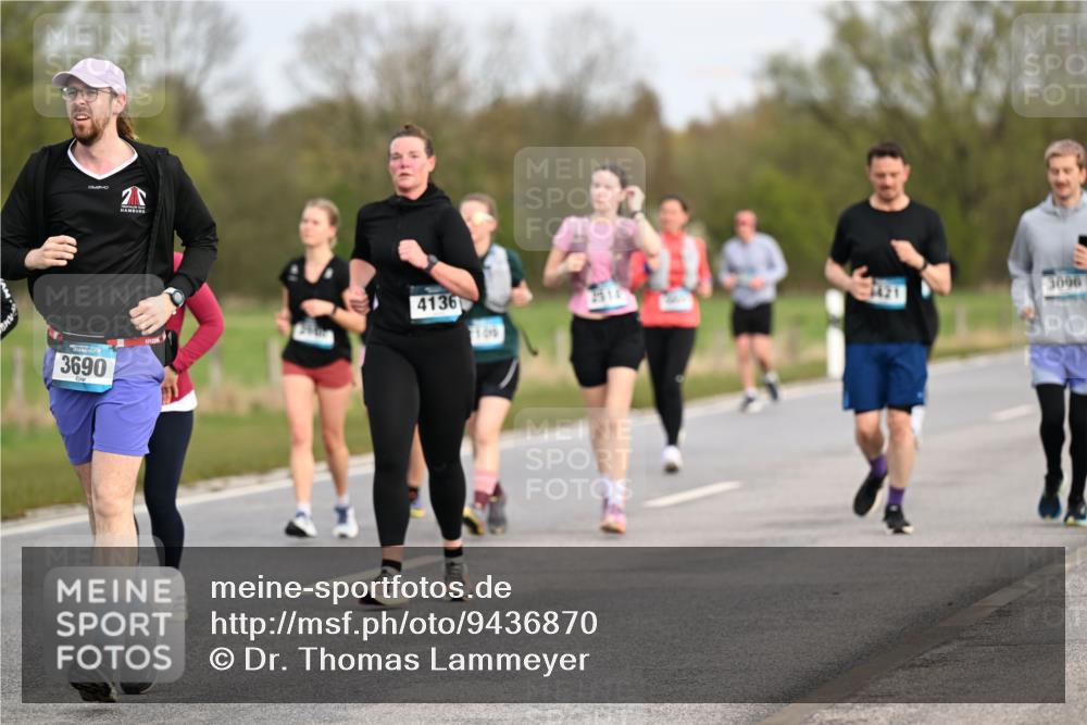 12.04.2026 - 45. Internationalen Wilhelmsburger Insellauf Dr. Thomas Lammeyer http://msf.ph/oto/9436870 12.04.2026 09:28:59 Laufen 2, 3690, 4136, 2514, 3096 meine-sportfotos.de