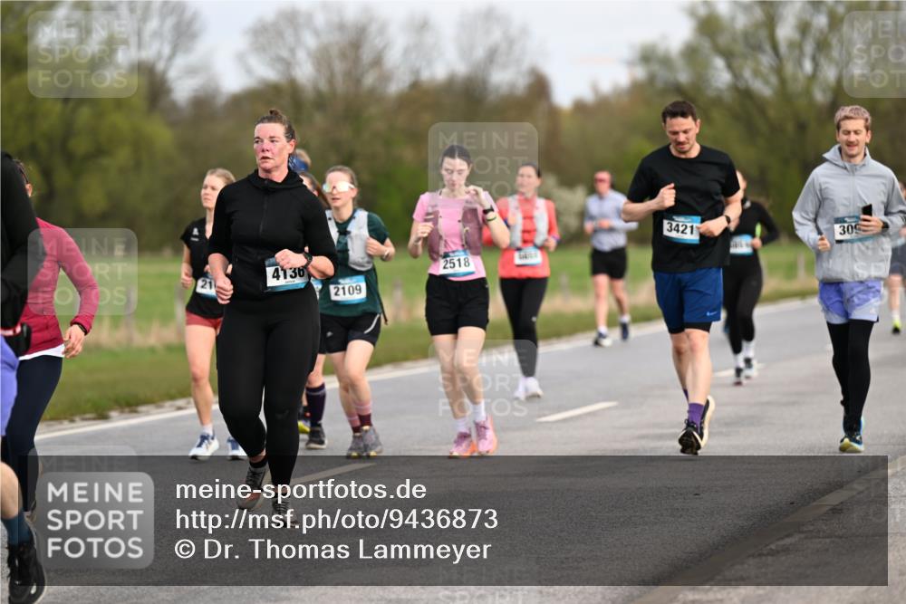 12.04.2026 - 45. Internationalen Wilhelmsburger Insellauf Dr. Thomas Lammeyer http://msf.ph/oto/9436873 12.04.2026 09:28:59 Laufen 4136, 2109, 2518, 3421, 309 meine-sportfotos.de