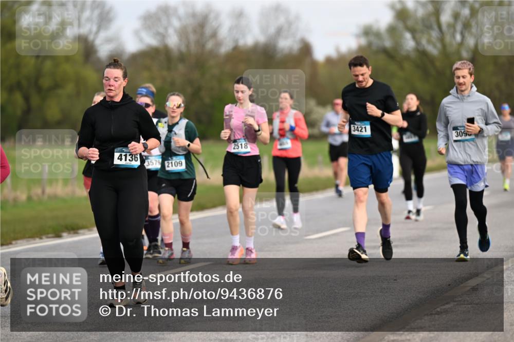 12.04.2026 - 45. Internationalen Wilhelmsburger Insellauf Dr. Thomas Lammeyer http://msf.ph/oto/9436876 12.04.2026 09:29:00 Laufen 4136, 3579, 2109, 2518, 3421, 309 meine-sportfotos.de