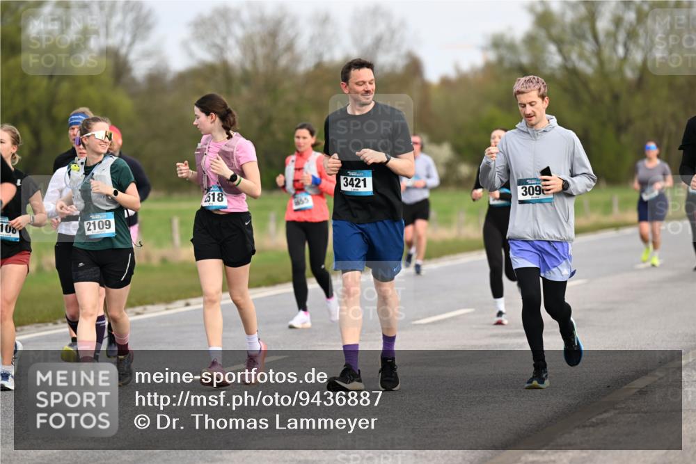 12.04.2026 - 45. Internationalen Wilhelmsburger Insellauf Dr. Thomas Lammeyer http://msf.ph/oto/9436887 12.04.2026 09:29:01 Laufen 108, 2109, 518, 1455, 3421, 3098 meine-sportfotos.de