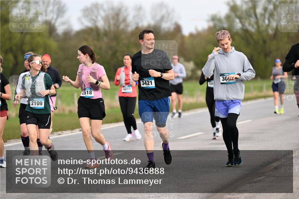 12.04.2026 - 45. Internationalen Wilhelmsburger Insellauf Dr. Thomas Lammeyer http://msf.ph/oto/9436888 12.04.2026 09:29:02 Laufen 2518, 2109, 5655, 3421, 36 meine-sportfotos.de