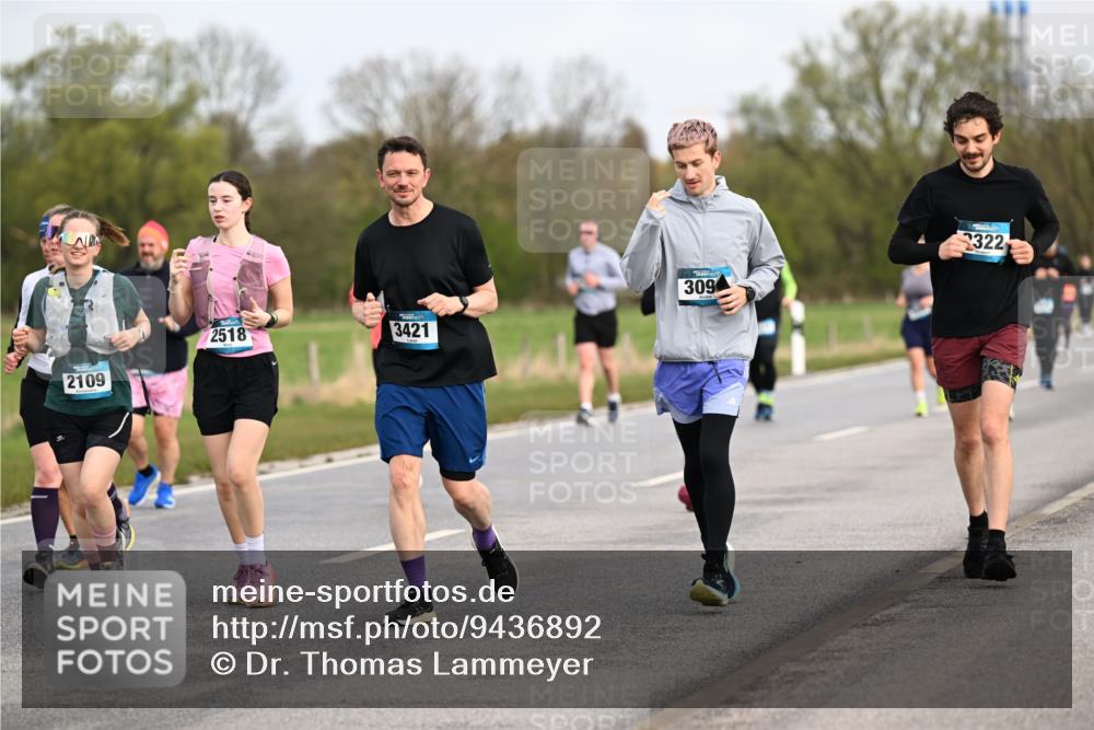 12.04.2026 - 45. Internationalen Wilhelmsburger Insellauf Dr. Thomas Lammeyer http://msf.ph/oto/9436892 12.04.2026 09:29:02 Laufen 2518, 3421, 2109, 309, 322 meine-sportfotos.de