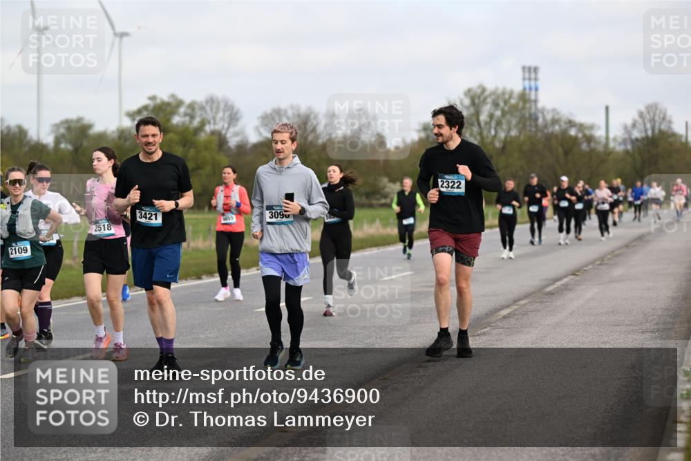 12.04.2026 - 45. Internationalen Wilhelmsburger Insellauf Dr. Thomas Lammeyer http://msf.ph/oto/9436900 12.04.2026 09:29:04 Laufen 3421, 309, 3655, 2518, 2109, 2322 meine-sportfotos.de