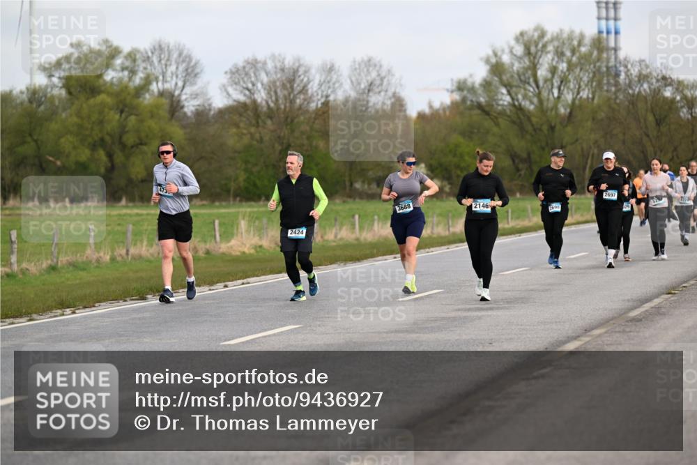 12.04.2026 - 45. Internationalen Wilhelmsburger Insellauf Dr. Thomas Lammeyer http://msf.ph/oto/9436927 12.04.2026 09:29:08 Laufen 473, 2424, 3688, 2146, 2697, 2698, 52 meine-sportfotos.de