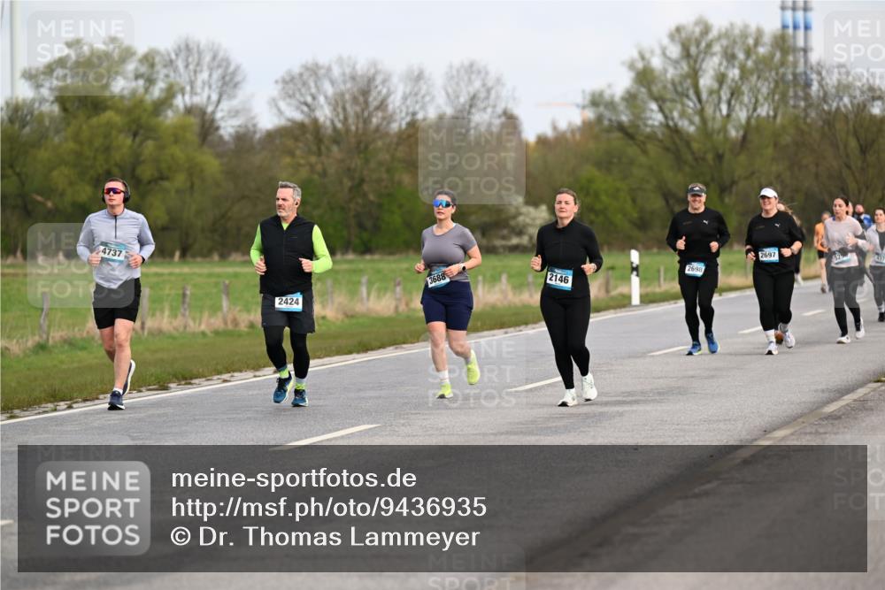 12.04.2026 - 45. Internationalen Wilhelmsburger Insellauf Dr. Thomas Lammeyer http://msf.ph/oto/9436935 12.04.2026 09:29:10 Laufen 4737, 2424, 3688, 2146, 2697, 2698 meine-sportfotos.de