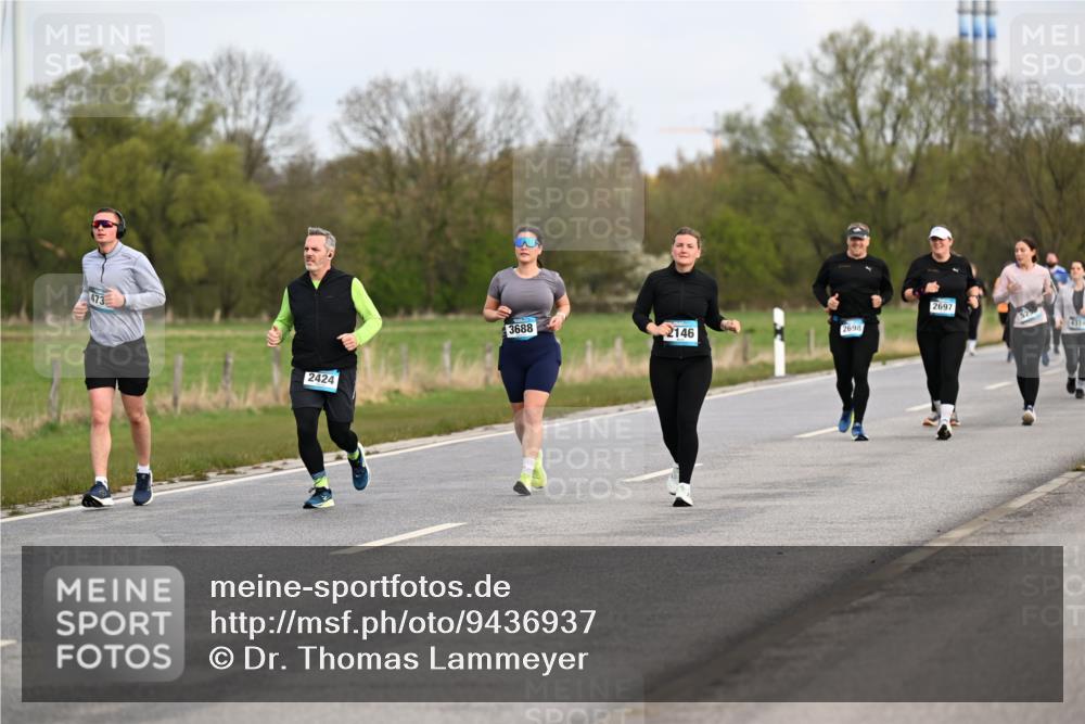 12.04.2026 - 45. Internationalen Wilhelmsburger Insellauf Dr. Thomas Lammeyer http://msf.ph/oto/9436937 12.04.2026 09:29:10 Laufen 473, 2424, 3688, 2146, 2698, 2697, 52, 4974 meine-sportfotos.de