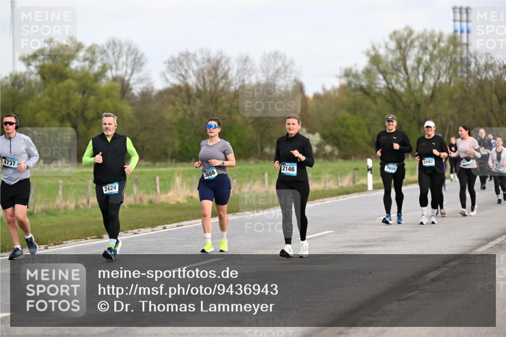 12.04.2026 - 45. Internationalen Wilhelmsburger Insellauf Dr. Thomas Lammeyer http://msf.ph/oto/9436943 12.04.2026 09:29:11 Laufen 4737, 2424, 3688, 2146, 2698, 2697 meine-sportfotos.de