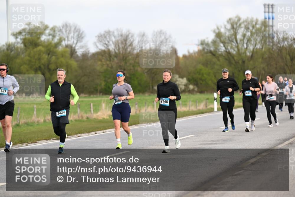 12.04.2026 - 45. Internationalen Wilhelmsburger Insellauf Dr. Thomas Lammeyer http://msf.ph/oto/9436944 12.04.2026 09:29:11 Laufen 737, 3686, 2697, 2146, 2424, 2698 meine-sportfotos.de