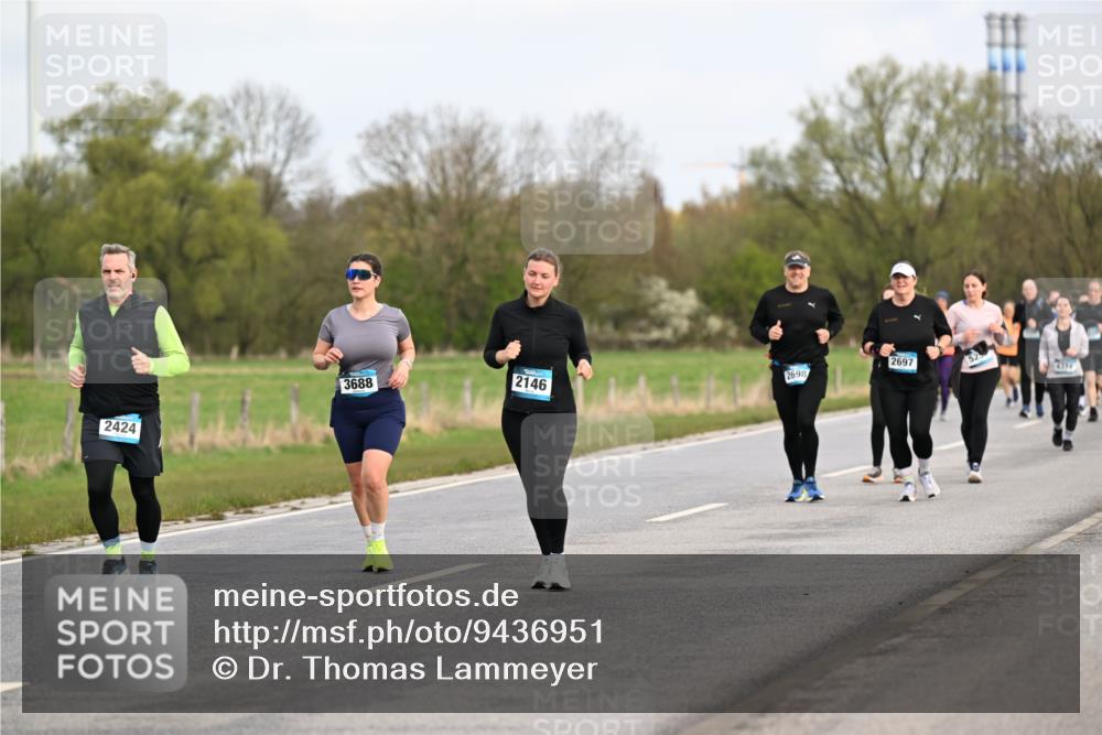 12.04.2026 - 45. Internationalen Wilhelmsburger Insellauf Dr. Thomas Lammeyer http://msf.ph/oto/9436951 12.04.2026 09:29:12 Laufen 2424, 2698, 3688, 2146, 2697, 4974 meine-sportfotos.de