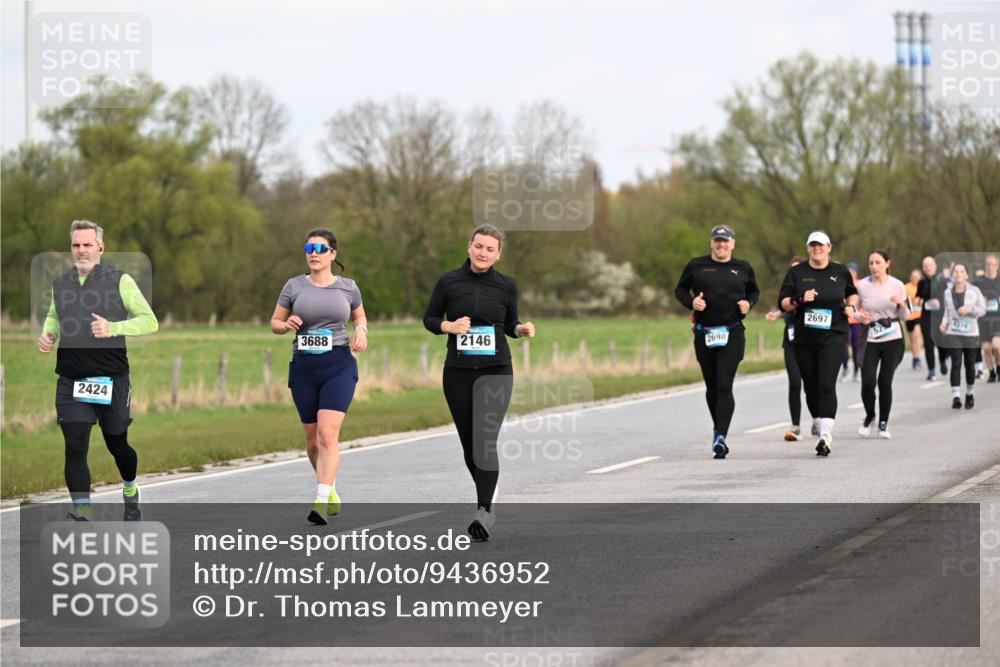 12.04.2026 - 45. Internationalen Wilhelmsburger Insellauf Dr. Thomas Lammeyer http://msf.ph/oto/9436952 12.04.2026 09:29:12 Laufen 2424, 3688, 2146, 2698, 2697, 7974 meine-sportfotos.de