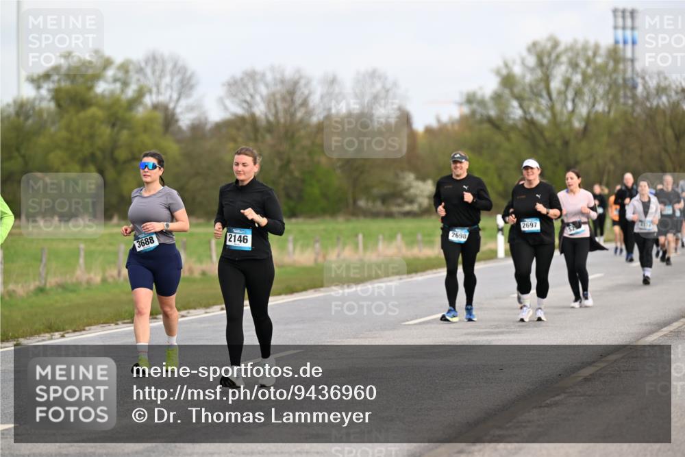 12.04.2026 - 45. Internationalen Wilhelmsburger Insellauf Dr. Thomas Lammeyer http://msf.ph/oto/9436960 12.04.2026 09:29:13 Laufen 3688, 2146, 2698, 2697 meine-sportfotos.de