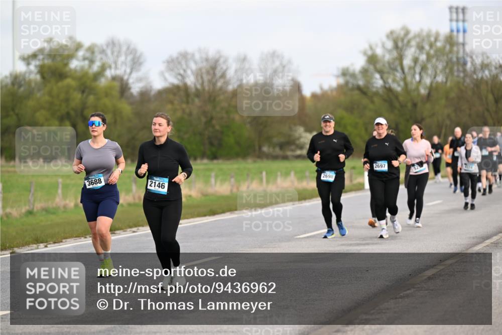 12.04.2026 - 45. Internationalen Wilhelmsburger Insellauf Dr. Thomas Lammeyer http://msf.ph/oto/9436962 12.04.2026 09:29:13 Laufen 3688, 2146, 2698, 2697 meine-sportfotos.de