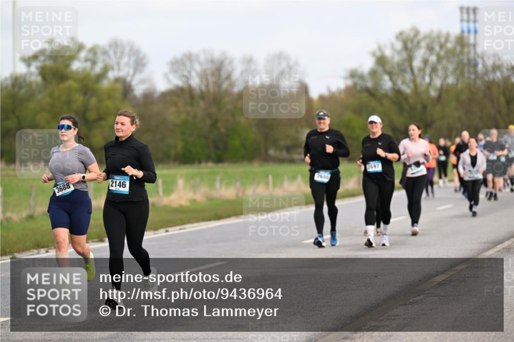 12.04.2026 - 45. Internationalen Wilhelmsburger Insellauf Dr. Thomas Lammeyer http://msf.ph/oto/9436964 12.04.2026 09:29:14 Laufen 3688, 2146, 2698, 2697 meine-sportfotos.de