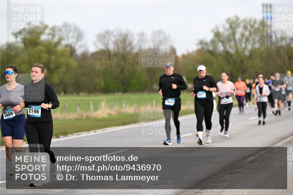 12.04.2026 - 45. Internationalen Wilhelmsburger Insellauf Dr. Thomas Lammeyer http://msf.ph/oto/9436970 12.04.2026 09:29:15 Laufen 3688, 2146, 2697 meine-sportfotos.de