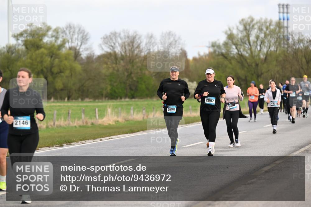 12.04.2026 - 45. Internationalen Wilhelmsburger Insellauf Dr. Thomas Lammeyer http://msf.ph/oto/9436972 12.04.2026 09:29:15 Laufen 2146, 2698, 2697, 4374 meine-sportfotos.de
