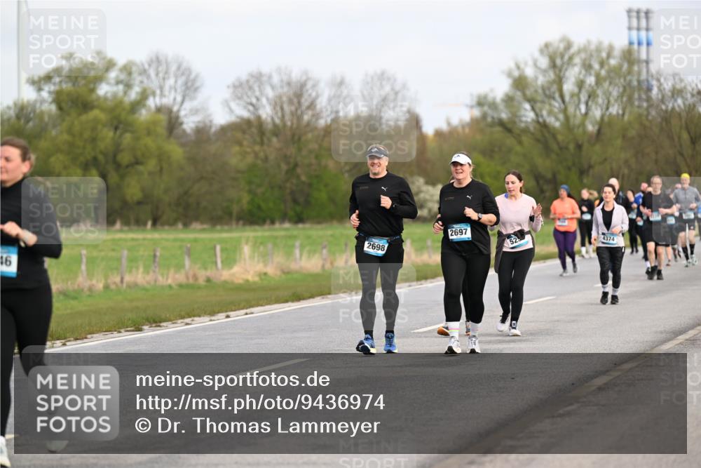 12.04.2026 - 45. Internationalen Wilhelmsburger Insellauf Dr. Thomas Lammeyer http://msf.ph/oto/9436974 12.04.2026 09:29:15 Laufen 46, 2698, 2697, 52, 4374 meine-sportfotos.de