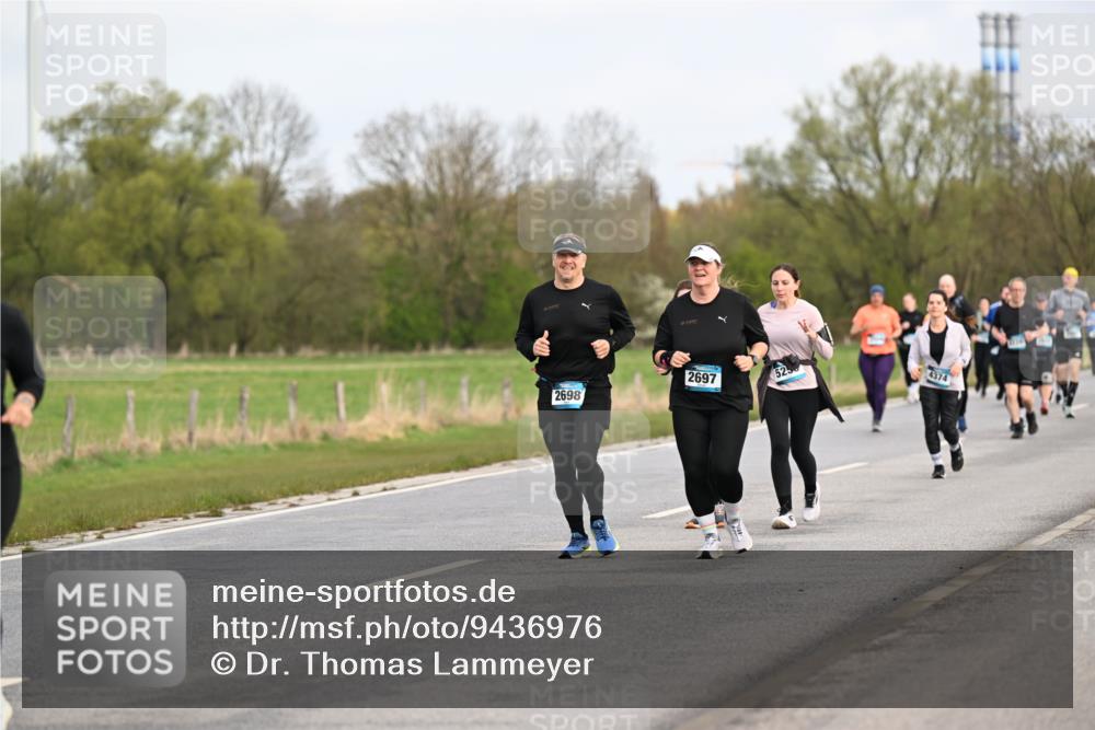12.04.2026 - 45. Internationalen Wilhelmsburger Insellauf Dr. Thomas Lammeyer http://msf.ph/oto/9436976 12.04.2026 09:29:16 Laufen 2698, 2697, 52, 4374 meine-sportfotos.de