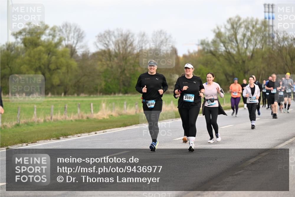 12.04.2026 - 45. Internationalen Wilhelmsburger Insellauf Dr. Thomas Lammeyer http://msf.ph/oto/9436977 12.04.2026 09:29:16 Laufen 2698, 2697, 52, 4374 meine-sportfotos.de