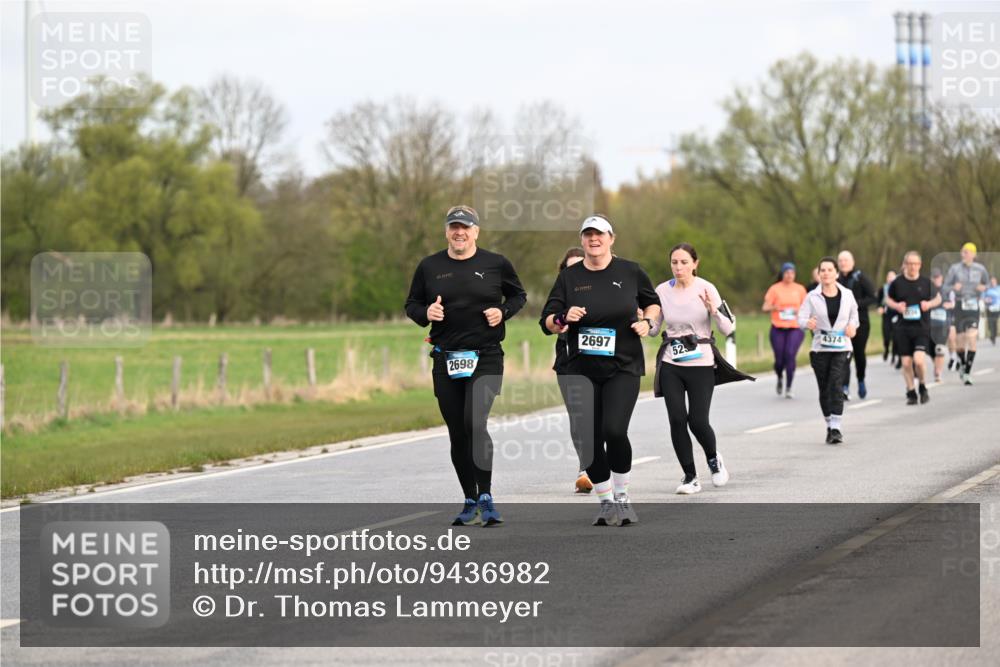 12.04.2026 - 45. Internationalen Wilhelmsburger Insellauf Dr. Thomas Lammeyer http://msf.ph/oto/9436982 12.04.2026 09:29:17 Laufen 2698, 2697, 52, 4374 meine-sportfotos.de