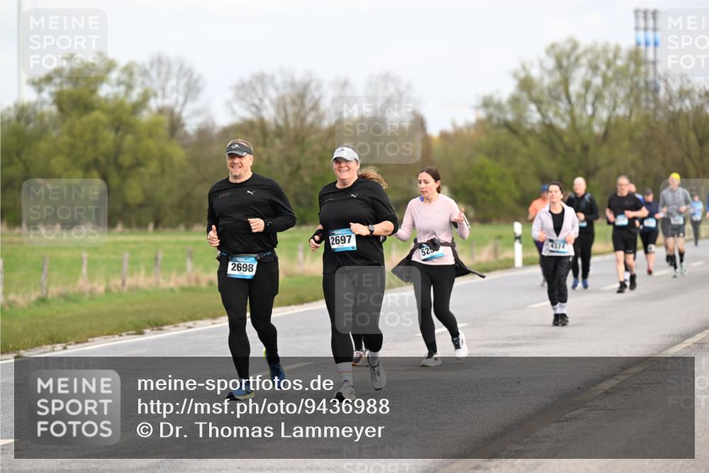 12.04.2026 - 45. Internationalen Wilhelmsburger Insellauf Dr. Thomas Lammeyer http://msf.ph/oto/9436988 12.04.2026 09:29:18 Laufen 2698, 2697, 525, 4374 meine-sportfotos.de