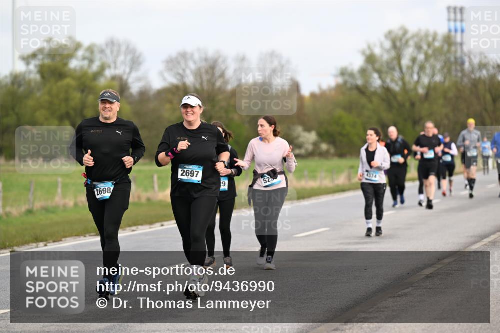 12.04.2026 - 45. Internationalen Wilhelmsburger Insellauf Dr. Thomas Lammeyer http://msf.ph/oto/9436990 12.04.2026 09:29:19 Laufen 2697, 9, 2698, 525, 4374 meine-sportfotos.de