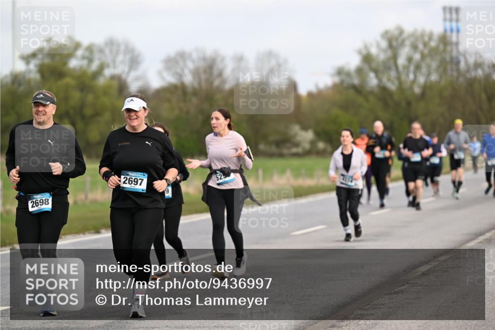12.04.2026 - 45. Internationalen Wilhelmsburger Insellauf Dr. Thomas Lammeyer http://msf.ph/oto/9436997 12.04.2026 09:29:20 Laufen 2697, 2698 meine-sportfotos.de