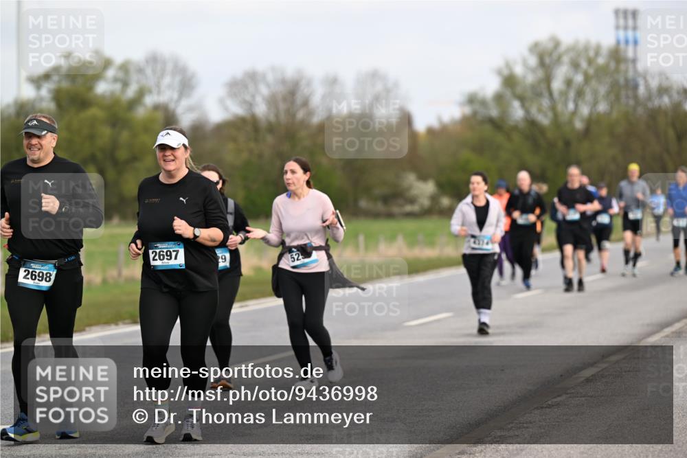 12.04.2026 - 45. Internationalen Wilhelmsburger Insellauf Dr. Thomas Lammeyer http://msf.ph/oto/9436998 12.04.2026 09:29:20 Laufen 2698, 2697, 29, 52 meine-sportfotos.de