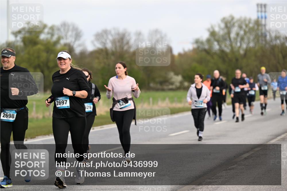 12.04.2026 - 45. Internationalen Wilhelmsburger Insellauf Dr. Thomas Lammeyer http://msf.ph/oto/9436999 12.04.2026 09:29:20 Laufen 2698, 2697, 929, 525, 4374 meine-sportfotos.de