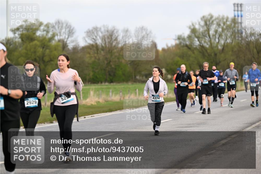 12.04.2026 - 45. Internationalen Wilhelmsburger Insellauf Dr. Thomas Lammeyer http://msf.ph/oto/9437005 12.04.2026 09:29:21 Laufen 2929, 52, 4374, 1226 meine-sportfotos.de