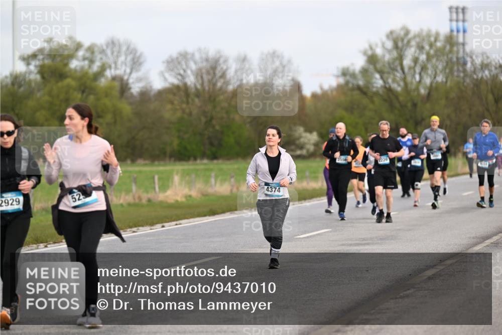 12.04.2026 - 45. Internationalen Wilhelmsburger Insellauf Dr. Thomas Lammeyer http://msf.ph/oto/9437010 12.04.2026 09:29:22 Laufen 2929, 52, 4374, 1226 meine-sportfotos.de