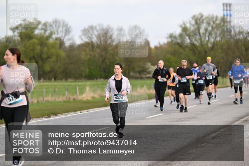 12.04.2026 - 45. Internationalen Wilhelmsburger Insellauf Dr. Thomas Lammeyer http://msf.ph/oto/9437014 12.04.2026 09:29:23 Laufen 52, 4374 meine-sportfotos.de