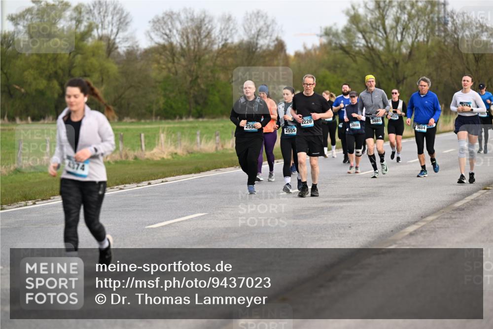 12.04.2026 - 45. Internationalen Wilhelmsburger Insellauf Dr. Thomas Lammeyer http://msf.ph/oto/9437023 12.04.2026 09:29:25 Laufen 4374, 255, 450, 2226, 3885, 3808, 3884, 2555, 104 meine-sportfotos.de