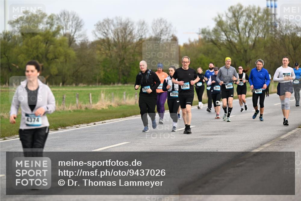 12.04.2026 - 45. Internationalen Wilhelmsburger Insellauf Dr. Thomas Lammeyer http://msf.ph/oto/9437026 12.04.2026 09:29:25 Laufen 4374, 566, 255, 2226, 2555, 3808, 3885, 3884, 3104, 2005 meine-sportfotos.de