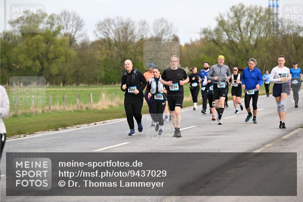 12.04.2026 - 45. Internationalen Wilhelmsburger Insellauf Dr. Thomas Lammeyer http://msf.ph/oto/9437029 12.04.2026 09:29:26 Laufen 2556, 2555, 2226, 3885, 3884, 3104, 2605 meine-sportfotos.de