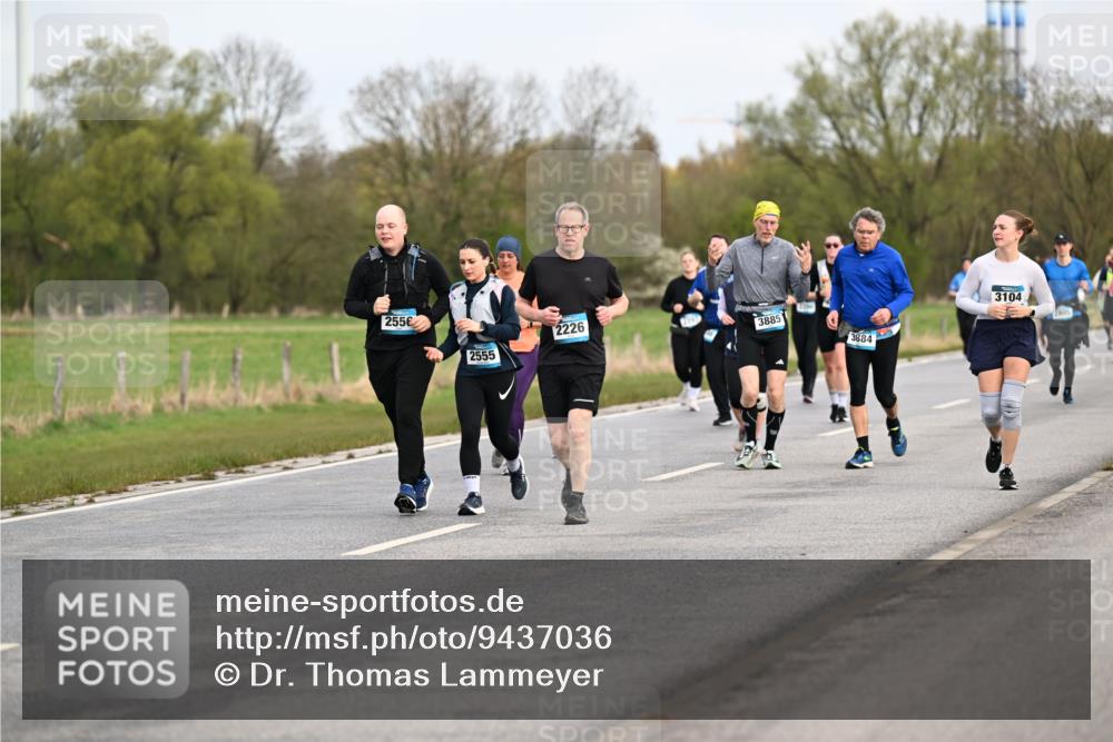 12.04.2026 - 45. Internationalen Wilhelmsburger Insellauf Dr. Thomas Lammeyer http://msf.ph/oto/9437036 12.04.2026 09:29:27 Laufen 2556, 2555, 2226, 3885, 3884, 3104 meine-sportfotos.de