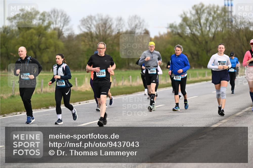 12.04.2026 - 45. Internationalen Wilhelmsburger Insellauf Dr. Thomas Lammeyer http://msf.ph/oto/9437043 12.04.2026 09:29:29 Laufen 2556, 2226, 3885, 2555, 3884, 3104 meine-sportfotos.de