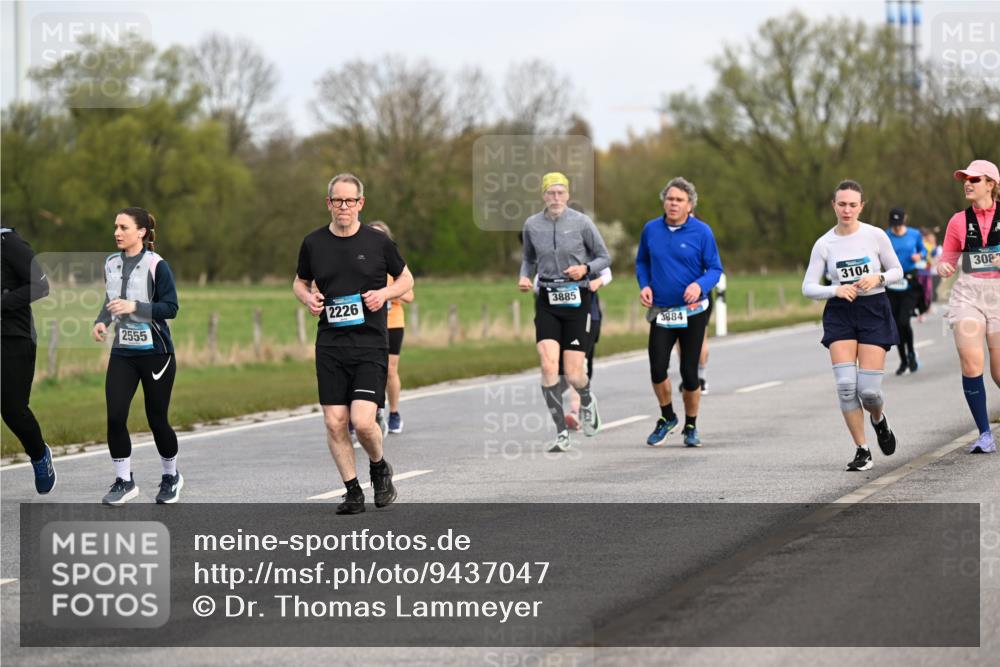 12.04.2026 - 45. Internationalen Wilhelmsburger Insellauf Dr. Thomas Lammeyer http://msf.ph/oto/9437047 12.04.2026 09:29:29 Laufen 3885, 2226, 2555, 3884, 3104, 308 meine-sportfotos.de
