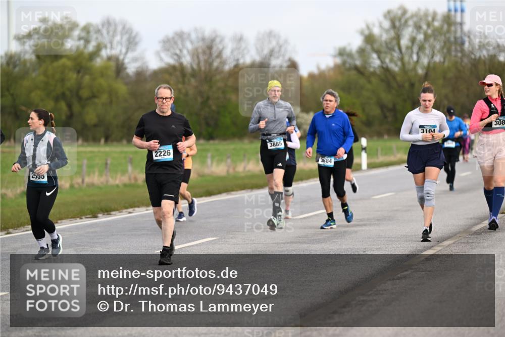 12.04.2026 - 45. Internationalen Wilhelmsburger Insellauf Dr. Thomas Lammeyer http://msf.ph/oto/9437049 12.04.2026 09:29:29 Laufen 3885, 2226, 2555, 3884, 308, 3104 meine-sportfotos.de