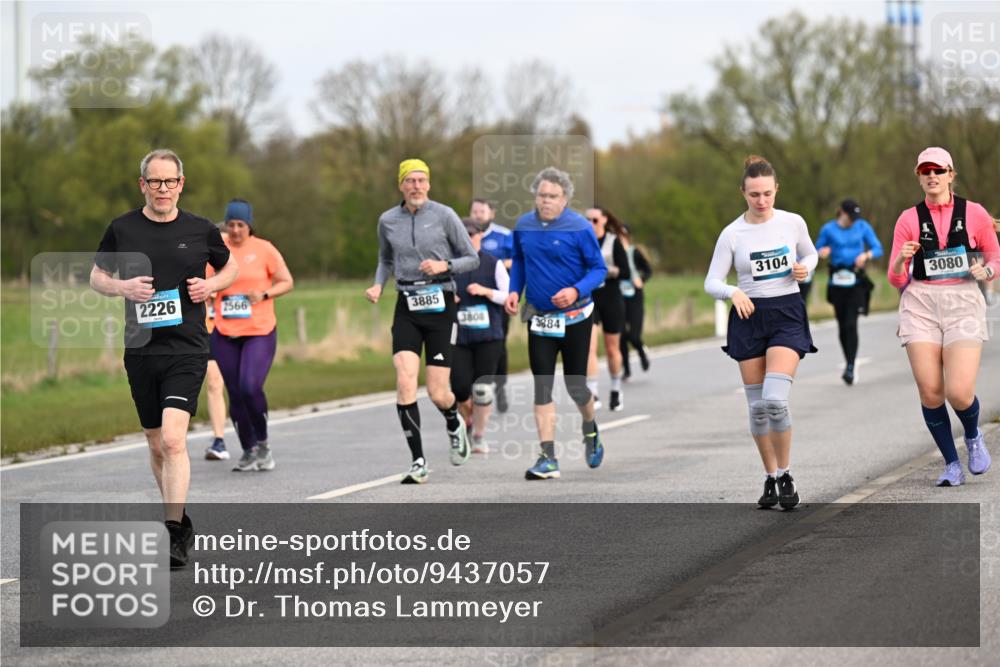 12.04.2026 - 45. Internationalen Wilhelmsburger Insellauf Dr. Thomas Lammeyer http://msf.ph/oto/9437057 12.04.2026 09:29:31 Laufen 2226, 2566, 3104, 3885, 3080, 3808, 3884 meine-sportfotos.de