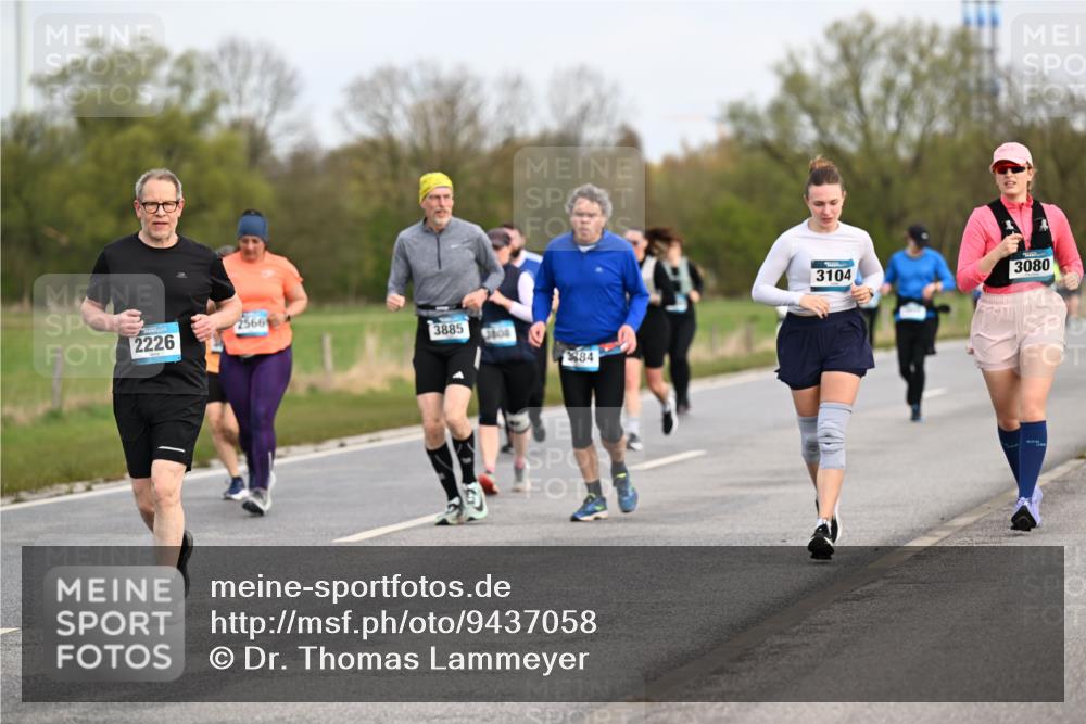 12.04.2026 - 45. Internationalen Wilhelmsburger Insellauf Dr. Thomas Lammeyer http://msf.ph/oto/9437058 12.04.2026 09:29:31 Laufen 25661, 2226, 3885, 84, 3104, 3080 meine-sportfotos.de
