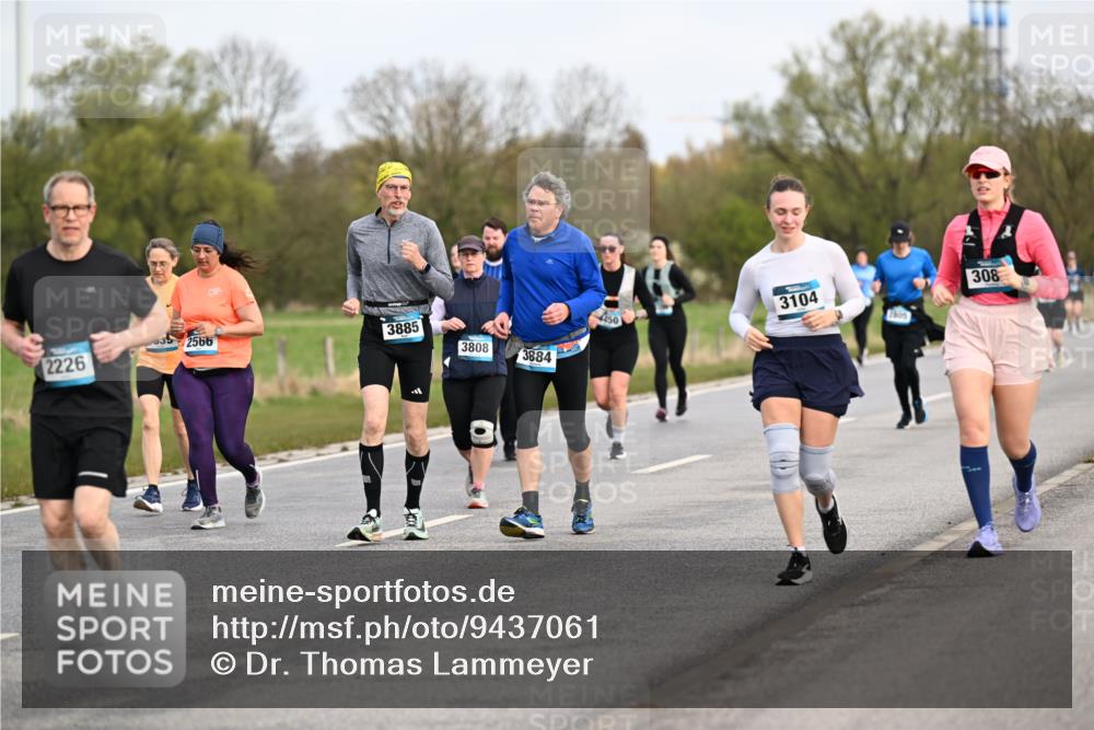 12.04.2026 - 45. Internationalen Wilhelmsburger Insellauf Dr. Thomas Lammeyer http://msf.ph/oto/9437061 12.04.2026 09:29:31 Laufen 2566, 3885, 2226, 3808, 3884, 450, 3104, 308 meine-sportfotos.de