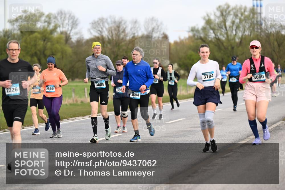 12.04.2026 - 45. Internationalen Wilhelmsburger Insellauf Dr. Thomas Lammeyer http://msf.ph/oto/9437062 12.04.2026 09:29:31 Laufen 3885, 2226, 2566, 380, 3884, 450, 3104, 2805, 3080 meine-sportfotos.de